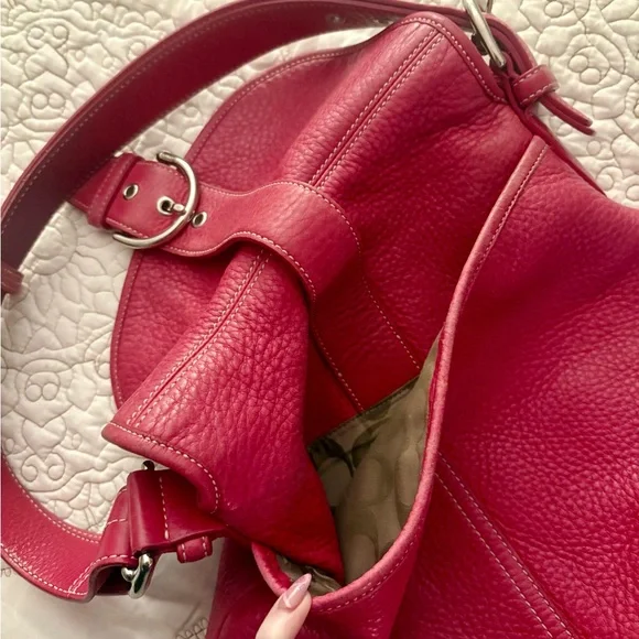 LAST CHANCE ❤️Coach Vintage Pink Pebbled Leather Boho Beautiful Buckle Bag - Picture 3 of 8